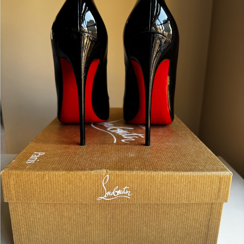 Christian Louboutin Black Patent Leather Stiletto Heels with Red Soles